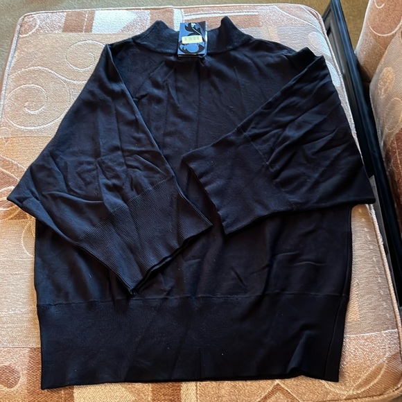 Investments Sweaters - INVESTMENTS Petite Large